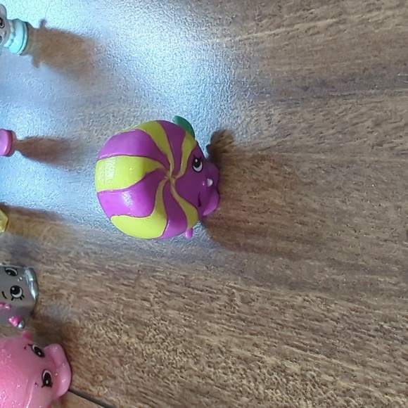 Shopkins Set - Picture 7 of 7